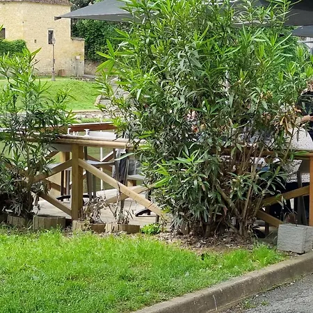 Chaleureuse Escapade Perigourdine Avec Terrasse Et Mezzanine - Fr-1-616-419 *